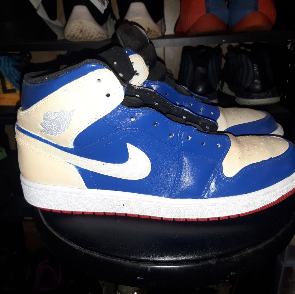 Jordan 1 Mid Sonic the Hedgehog Custom